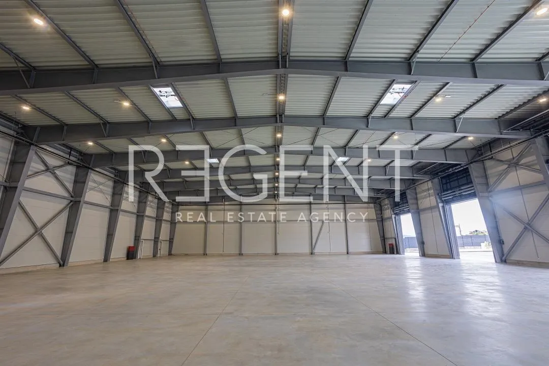 trogir, plano - trgovačko-prodajno skladište 1600 m2 - slika 2