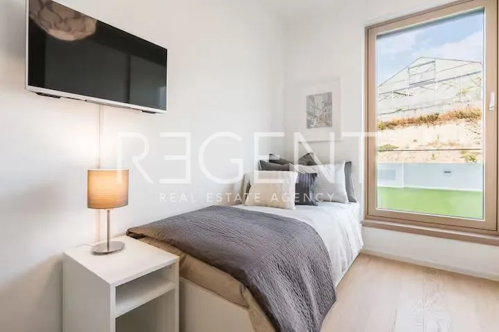 split, duilovo - luksuzan dvosoban stan s loggiom - slika 12