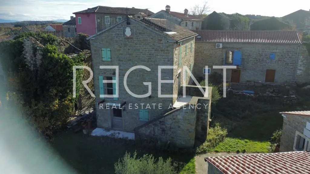 istra, brič - prekrasna kamena kuća 270 m2 - slika 8