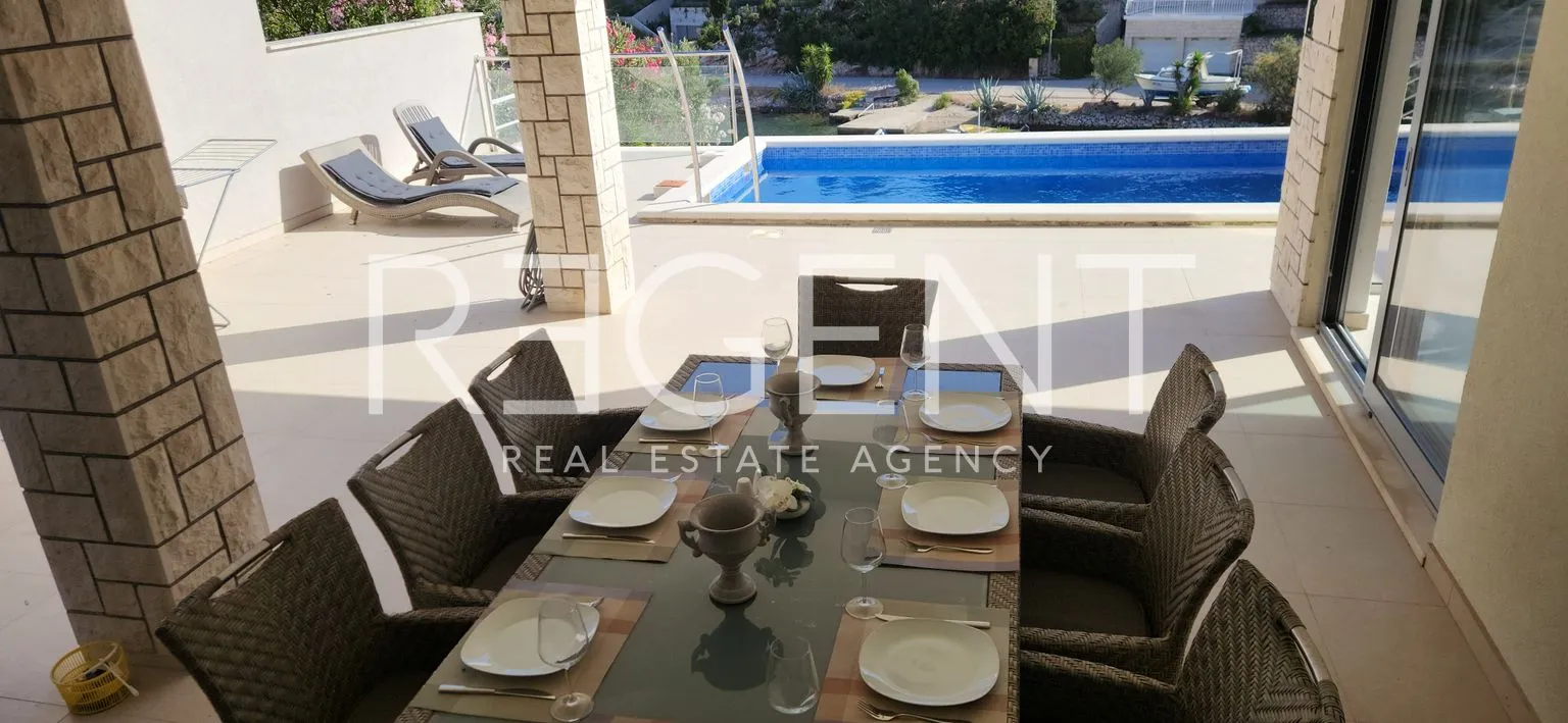 korčula, žrnovo - vila prvi red uz more 280 m2 - slika 7