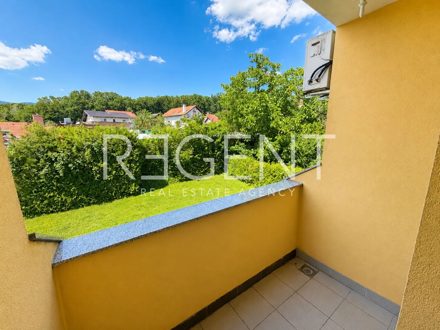 kuća 275 m² za najam, jazbina — vrt, 2 garaže - slika 16