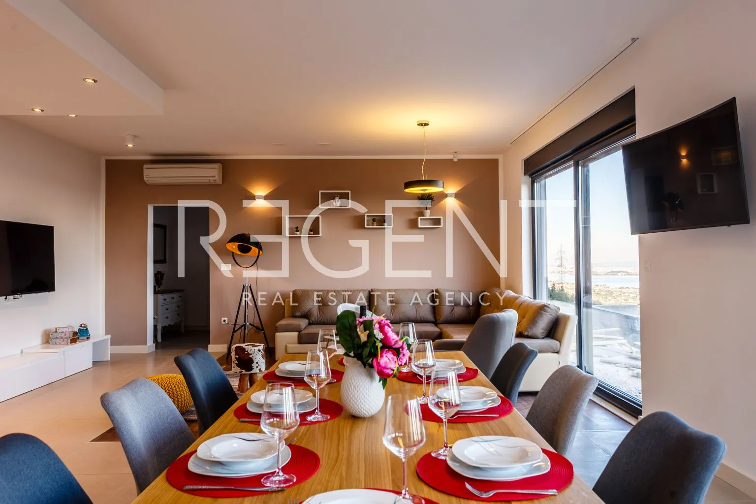 vila 232 m², kaštel stari — 4ss, grijani bazen, pogled na more - slika 8