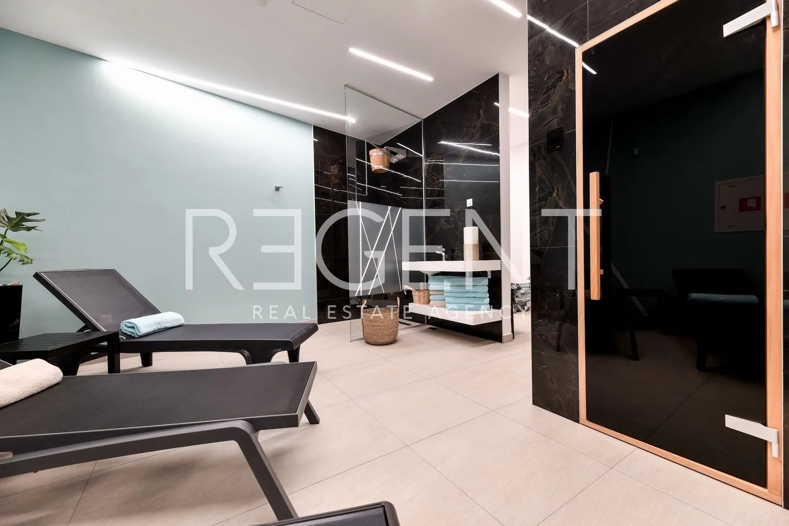 zadar, turanj – luksuzna vila s apartmanima, prvi red do mora - slika 12