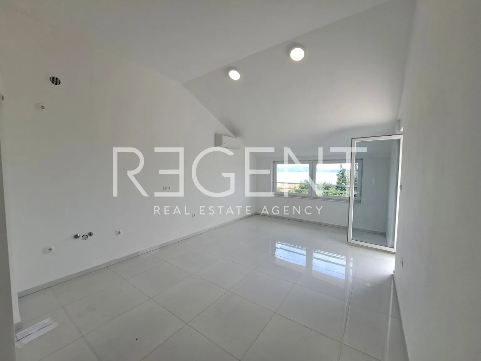 crikvenica - trosoban stan 50 m2 novogradnja - slika 8