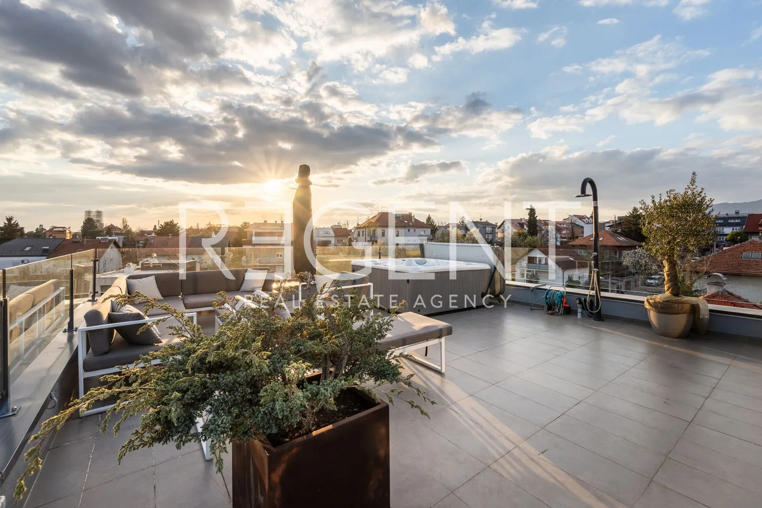 zagreb, šalata - luksuzni penthouse sa panoramskom krovnom terasom - slika 31