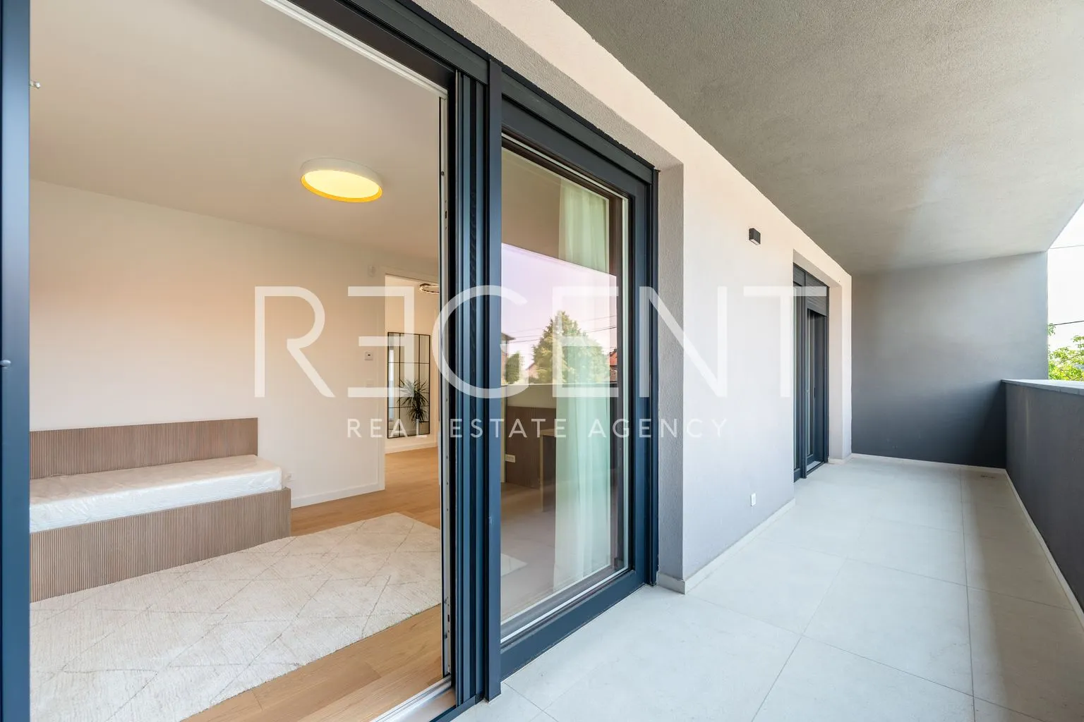 vila 240 m² na najam, gornji bukovac — bazen, garaža - slika 13