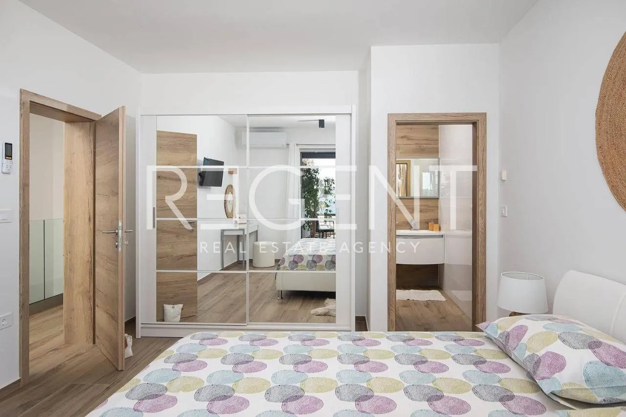 istra, medulin - prekrasna villa s wellnessom nkp 190 m2 nadomak mora - slika 24