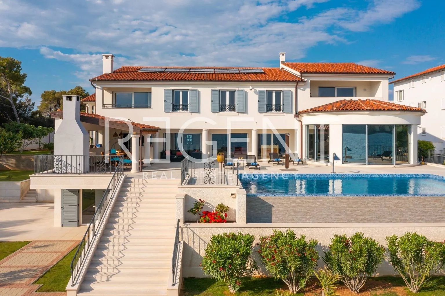 šibenik - prekrasna luksuzna vila uz more 1000 m2 - slika 89
