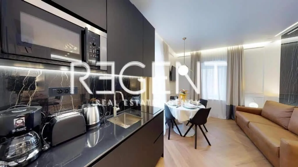 split, centar - dioklecijanova palača dva studio apartmana 65 m2 - slika 19