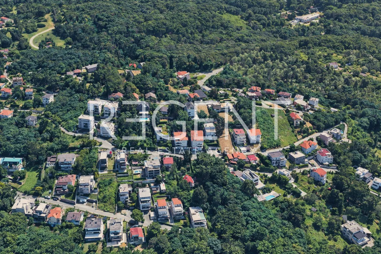 zagreb, šestinski vrh - građevinsko zemljište u zelenom okruženju - slika 1
