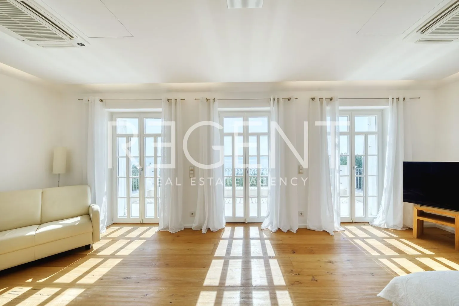 zadar - luksuzna vila prvi red uz more 210 m2 - slika 27
