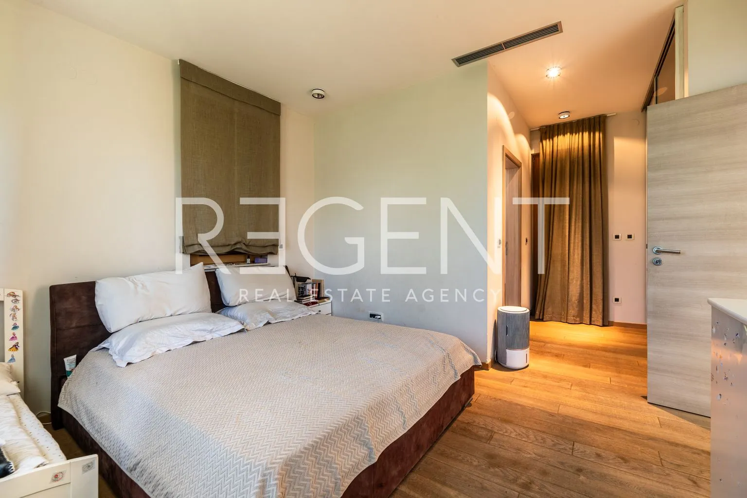 kuća 376 m², gornje prekrižje — parcela 704 m² - slika 11