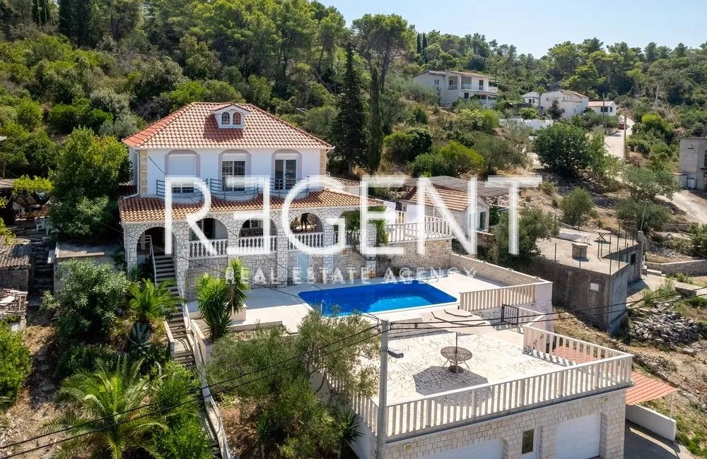 šolta, rogač - mediteranska vila prvi red uz more 264 m2 ekskluzivna prodaja - slika 2