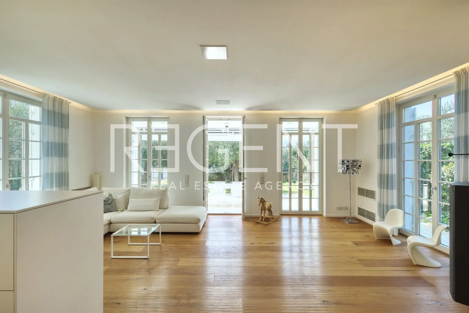 zadar - luksuzna vila prvi red uz more 210 m2 - slika 10