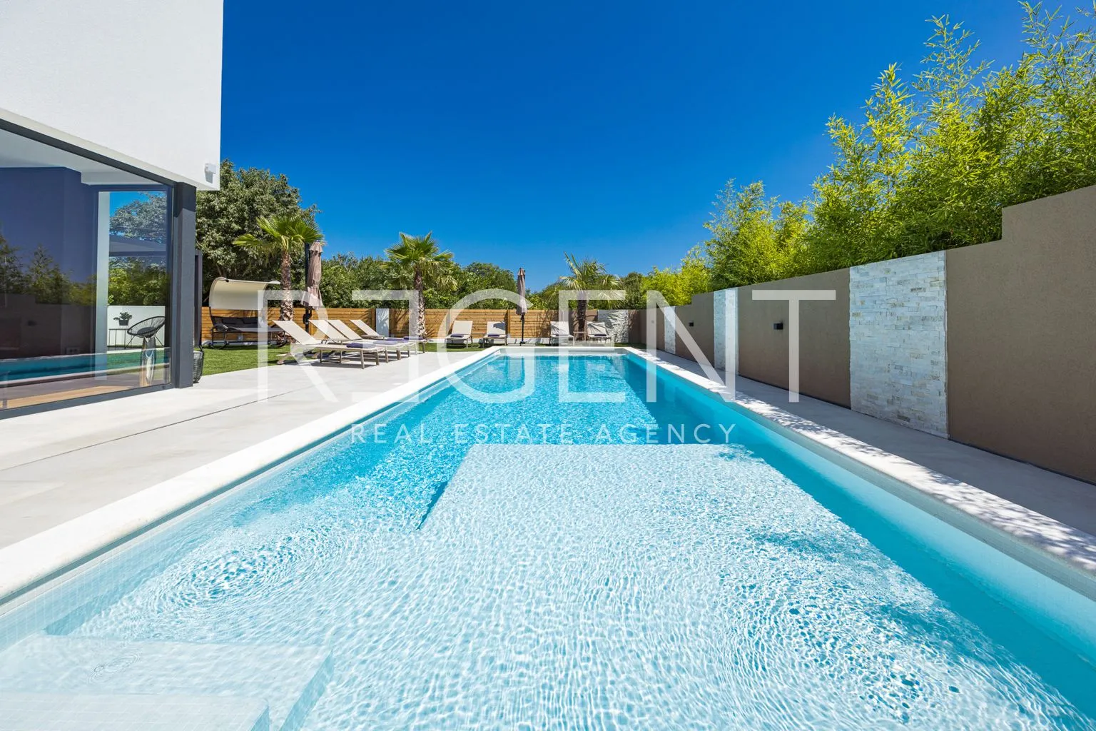 istra, medulin - prekrasna moderna vila 220 m2 - slika 12
