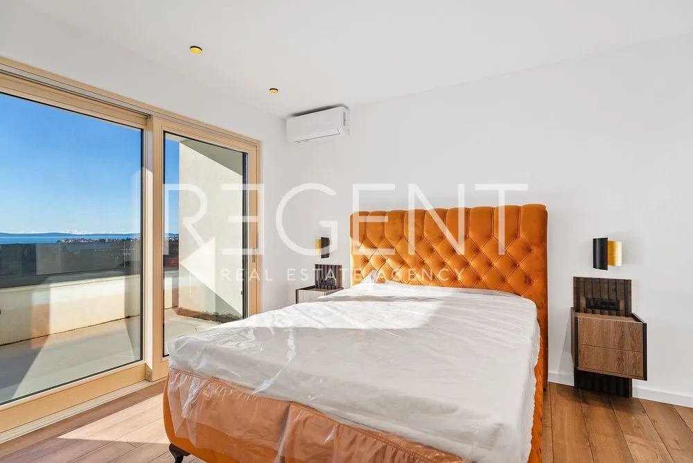 split, strožanac - moderna vila s pogledom na more, bazenom i pomoćnim objektom 50 m2 - slika 12
