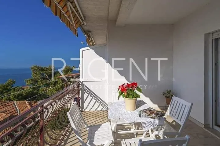 split, dugi rat-funkcionalan trosoban stan s pogledom na more - slika 9