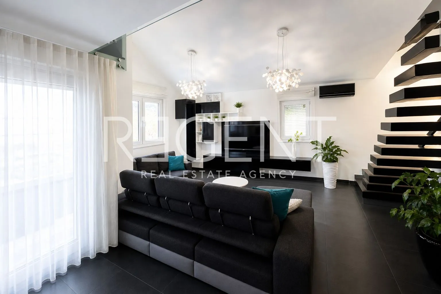 trogir – dvoetažni penthouse 234 m², pogled na more, garaža - slika 2
