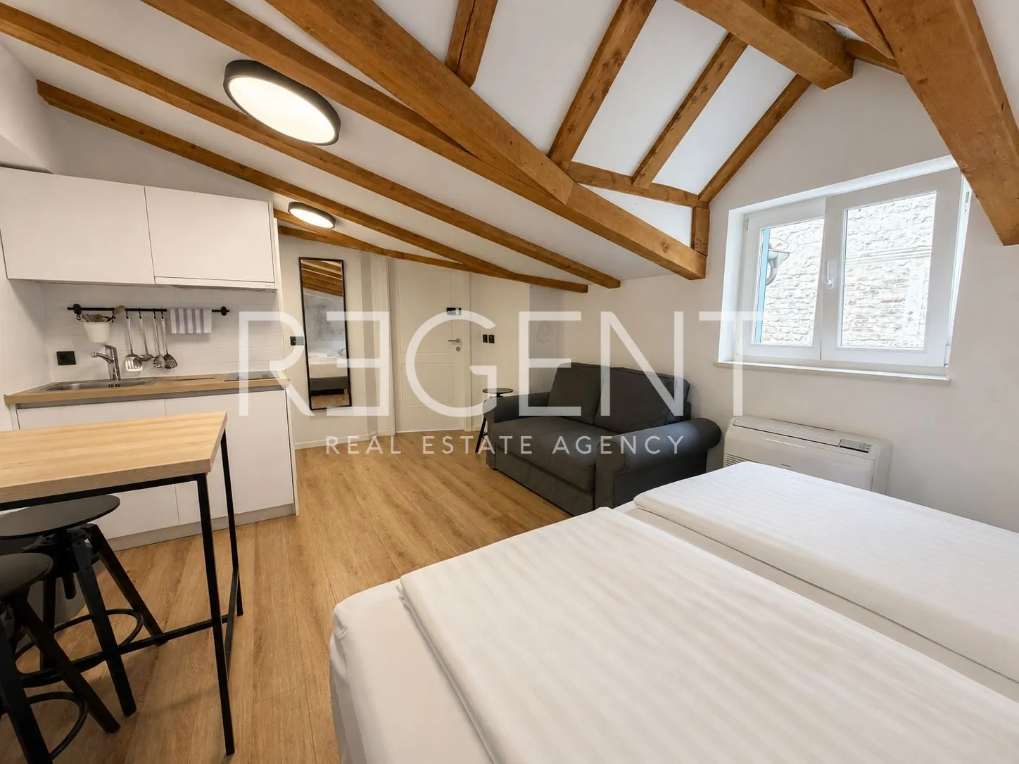 šibenik, centar – potpuno uređena kuća s 4 apartmana - slika 8