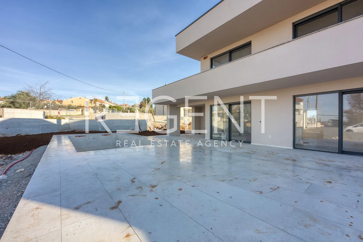 poreč – moderna vila s pogledom na more - slika 20