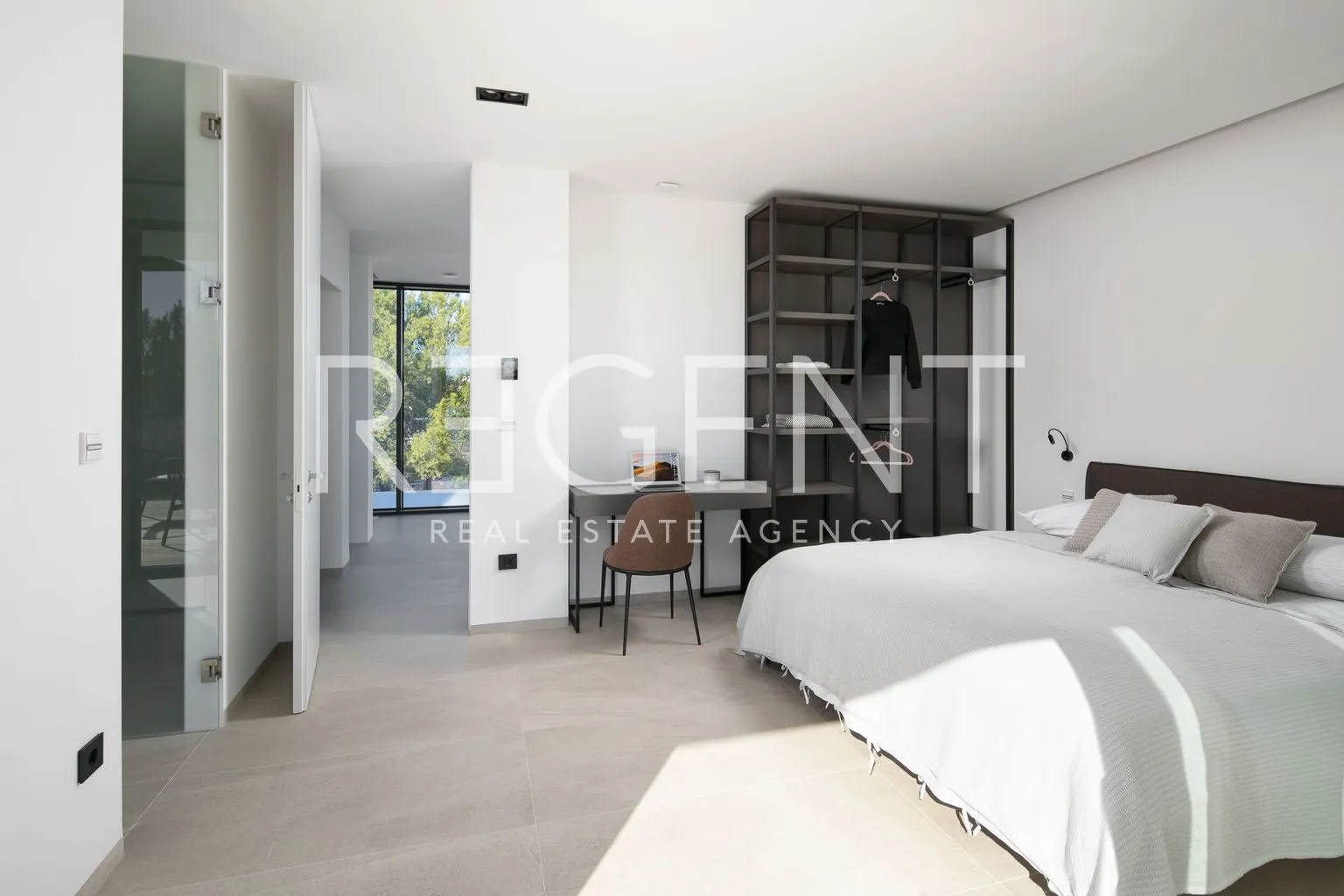 sukošan – luksuzna moderna vila s bazenom 495 m2 - slika 5