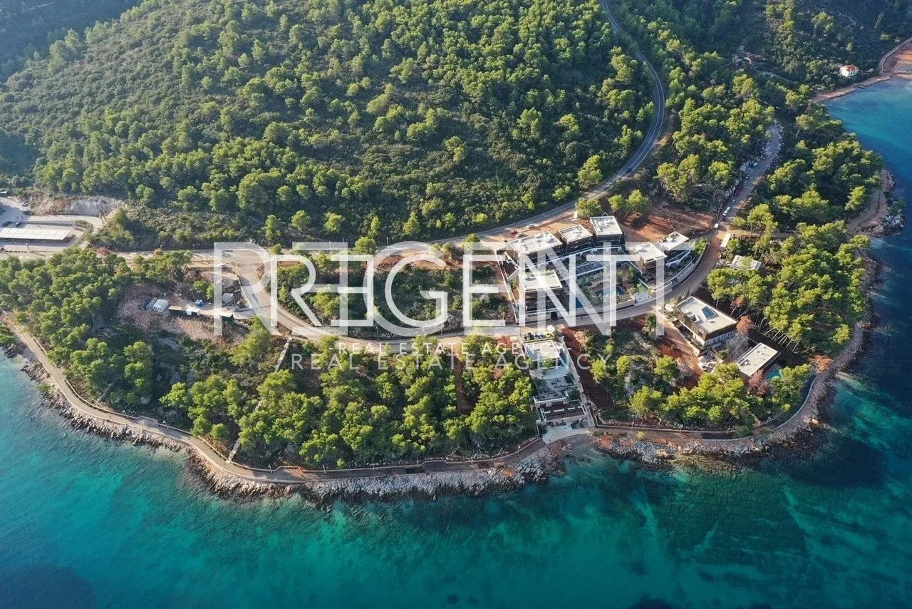 stari grad, hvar - građevinsko zemljište prvi red uz more - slika 1