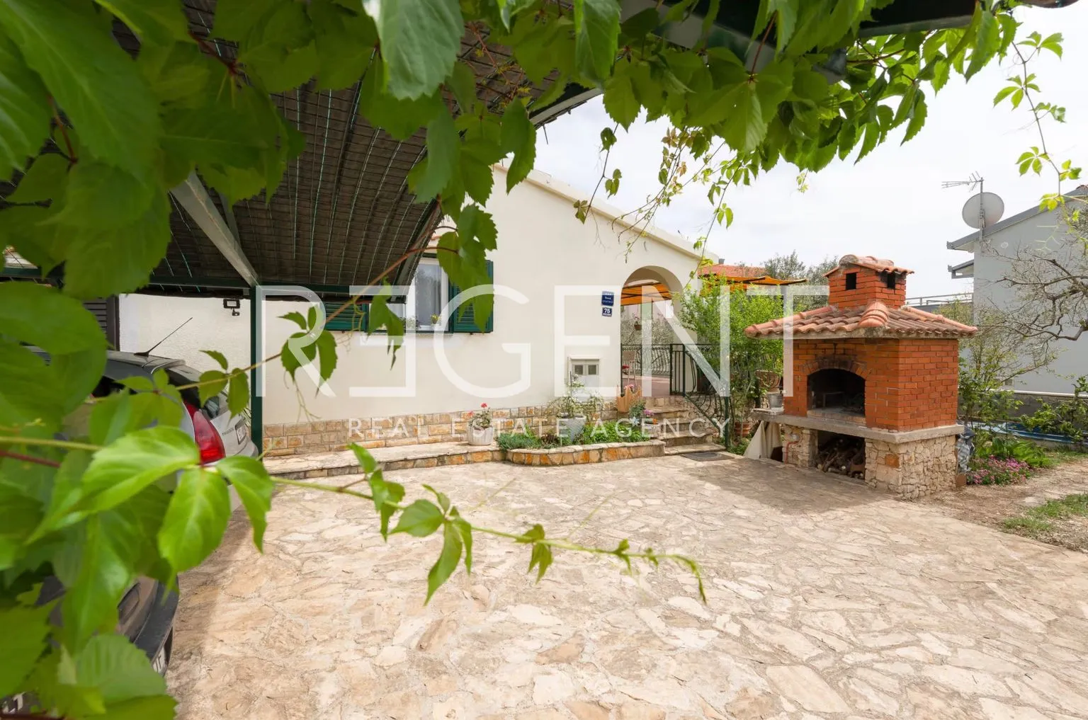 sevid na moru, kuća 118 m² — 3ss, dvorište, 100 m od mora - slika 12