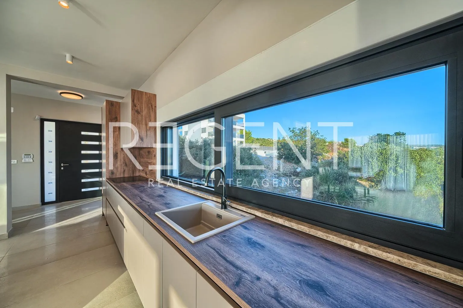primošten – luksuzna vila s infinity bazenom, 450 m2 novogradnja - slika 12