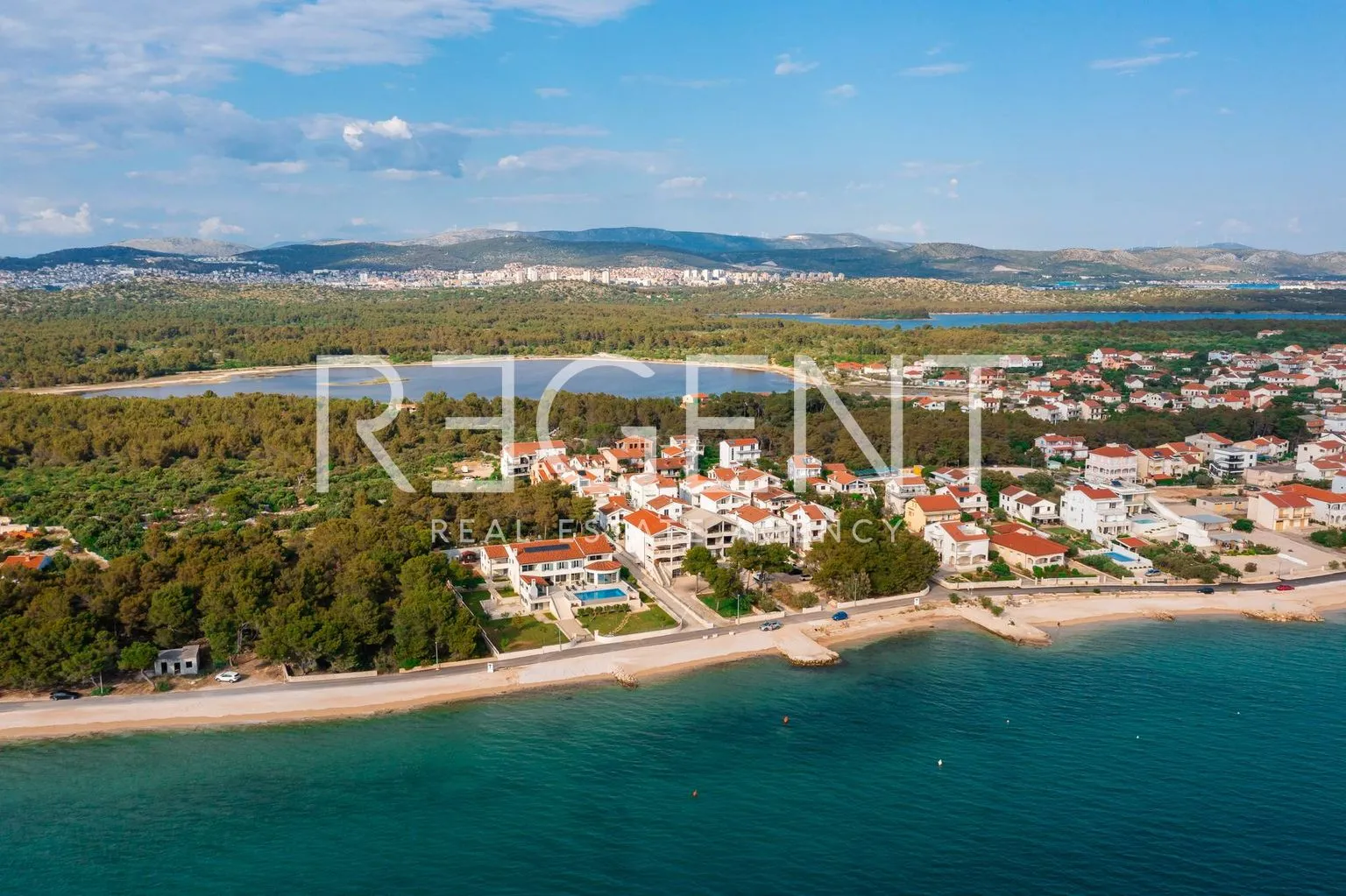 šibenik - prekrasna luksuzna vila uz more 1000 m2 - slika 23