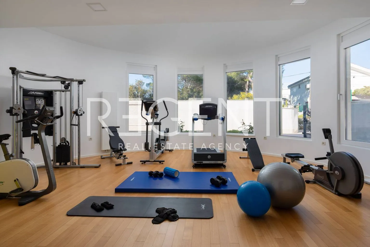 šibenik - prekrasna luksuzna vila uz more 1000 m2 - slika 81