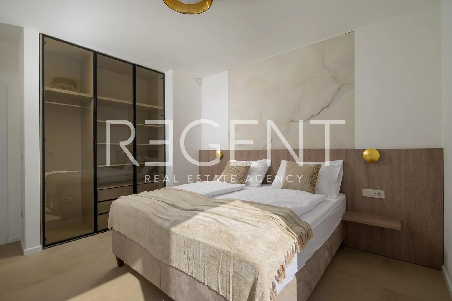 rovinj- vila s bazenom u modernoj novogradnji - slika 9