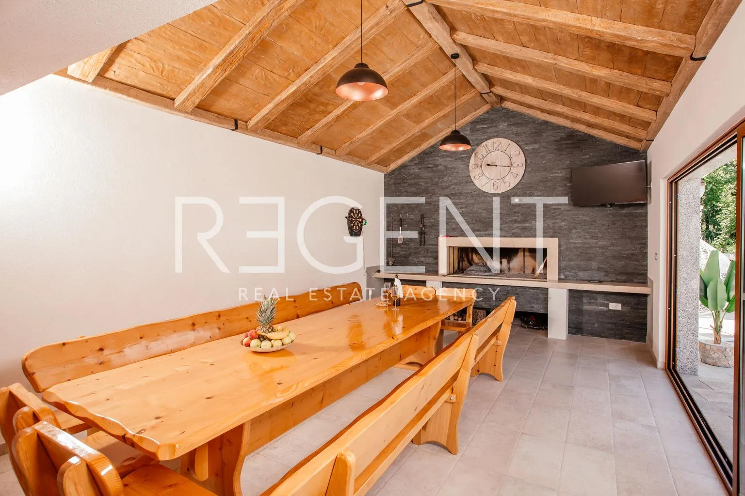 imotski, proložac - moderno uređena vila 277 m2 na parceli 1360 m2 u mirnom okruženju - slika 12