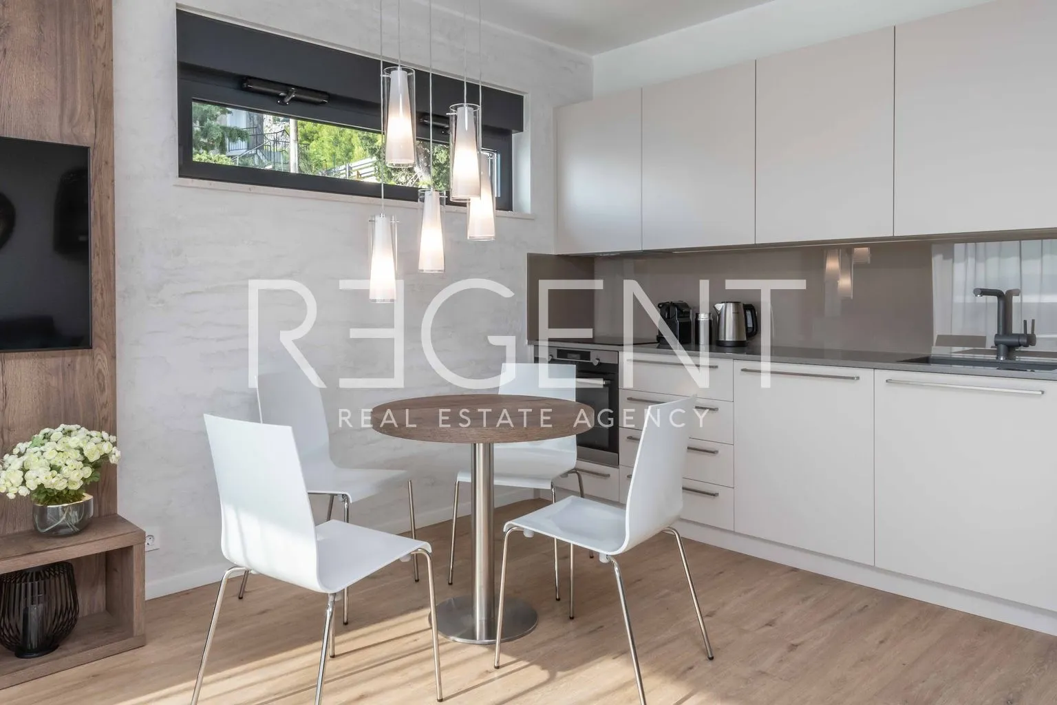 omiš, brzet - dvosoban apartman s bazenom uz more 76m2 - slika 2