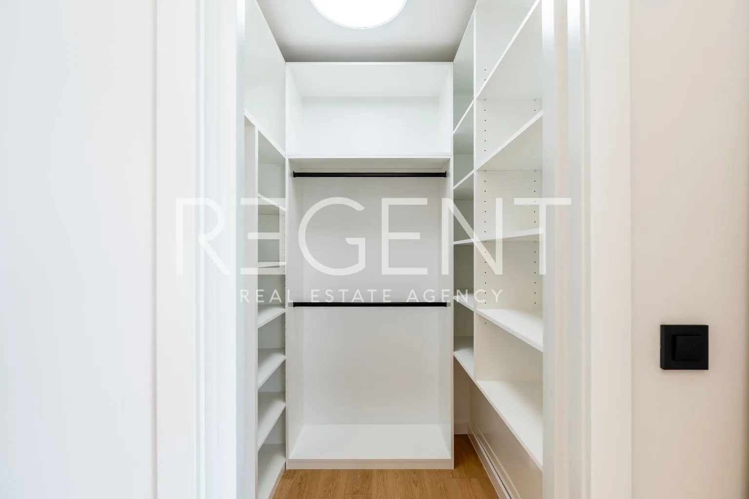vila 240 m² na najam, gornji bukovac — bazen, garaža - slika 9