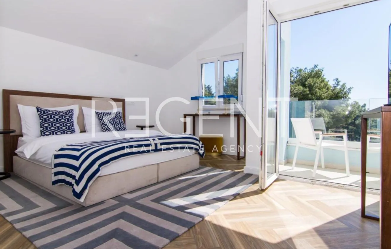trogir - moderan, peterosobni penthouse s terasom i pogledom na more 185 m2 - slika 5
