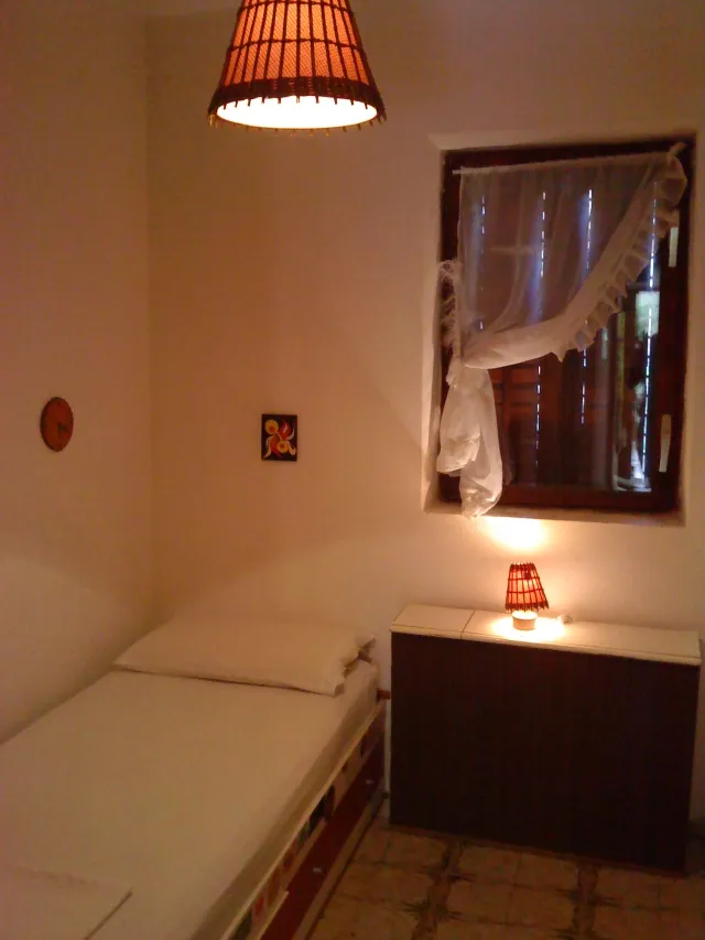 apartmani, otok pag, grad pag, povoljno iznajmljujem 45 € – 75 € - slika 4