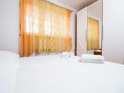 crikvenica,dramalj - kuća sa 7 apartmana - slika 24
