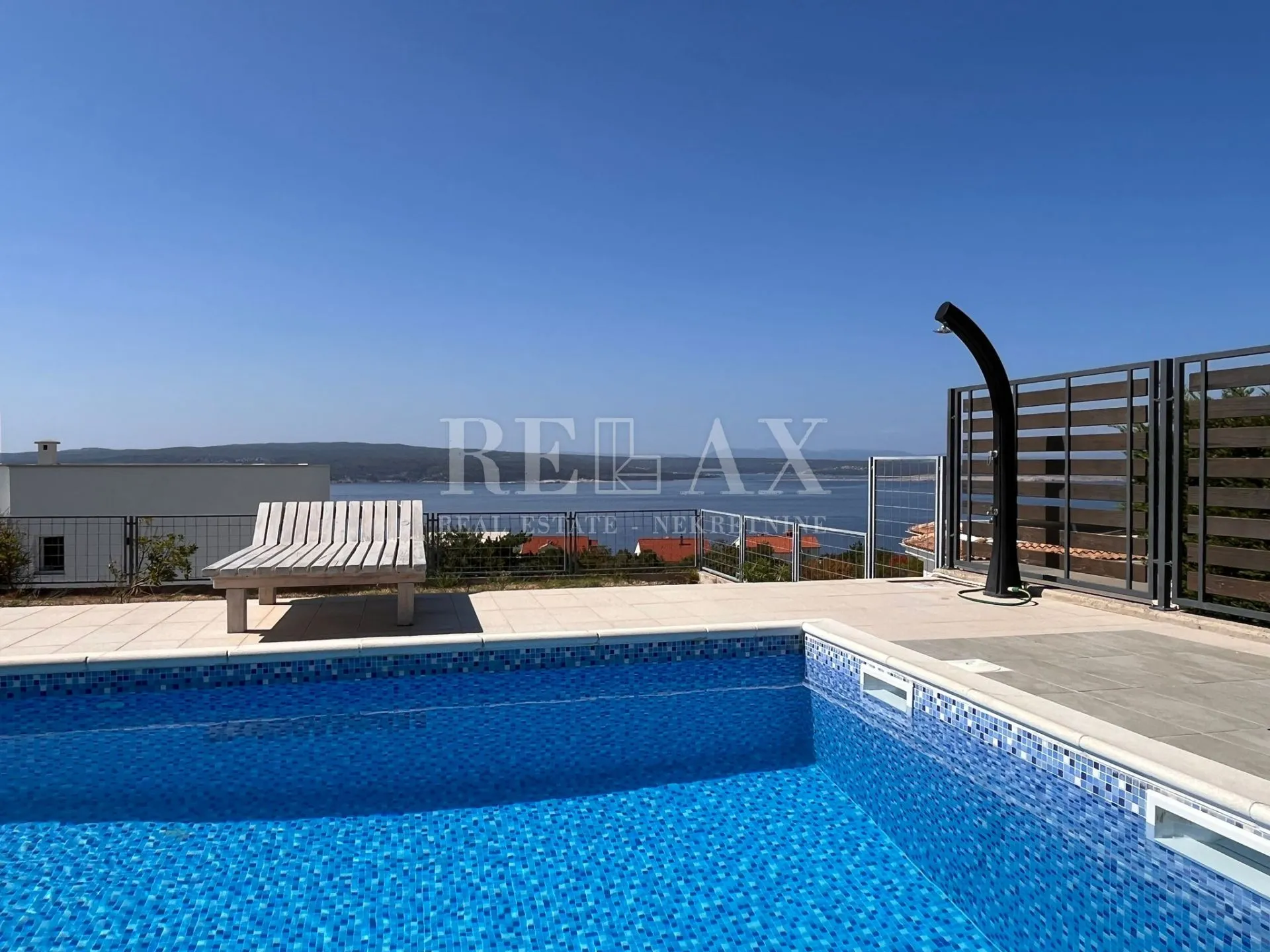 crikvenica - vila s bazenom i pogledom na more - slika 2
