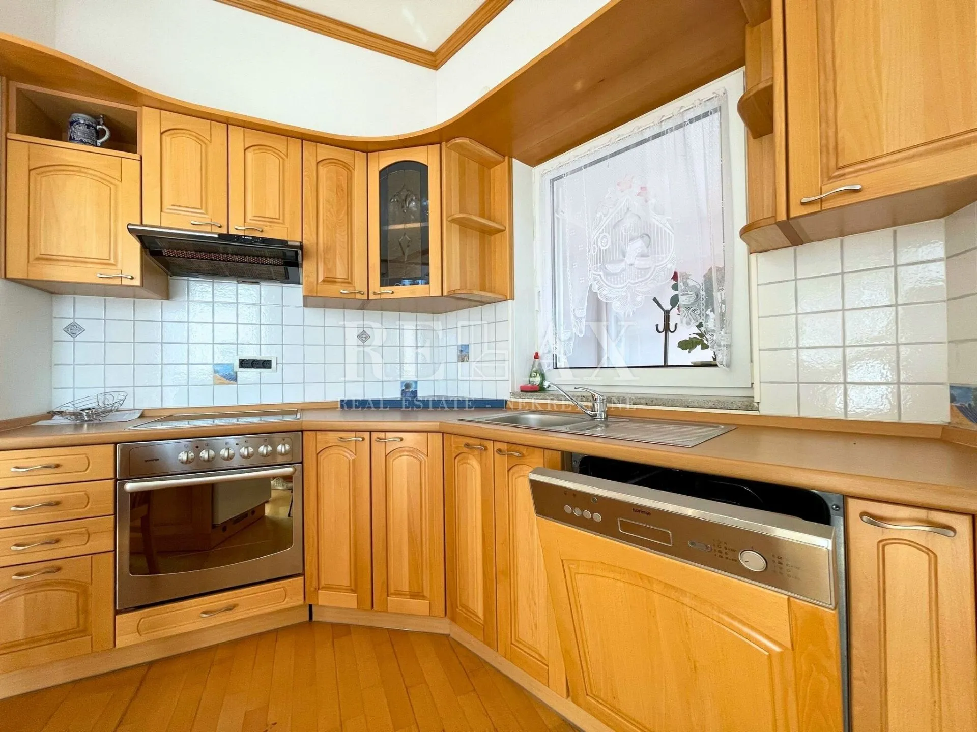crikvenica - mediteranska vila s vrtom i gostinjskom kućom - slika 39