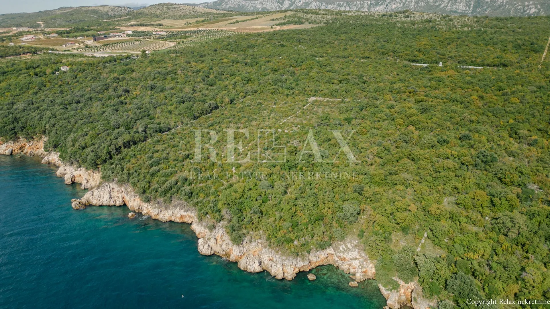 novi vinodolski - investicijsko zemljište, prvi red do mora - slika 9
