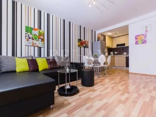 crikvenica,dramalj - kuća sa 7 apartmana - slika 16