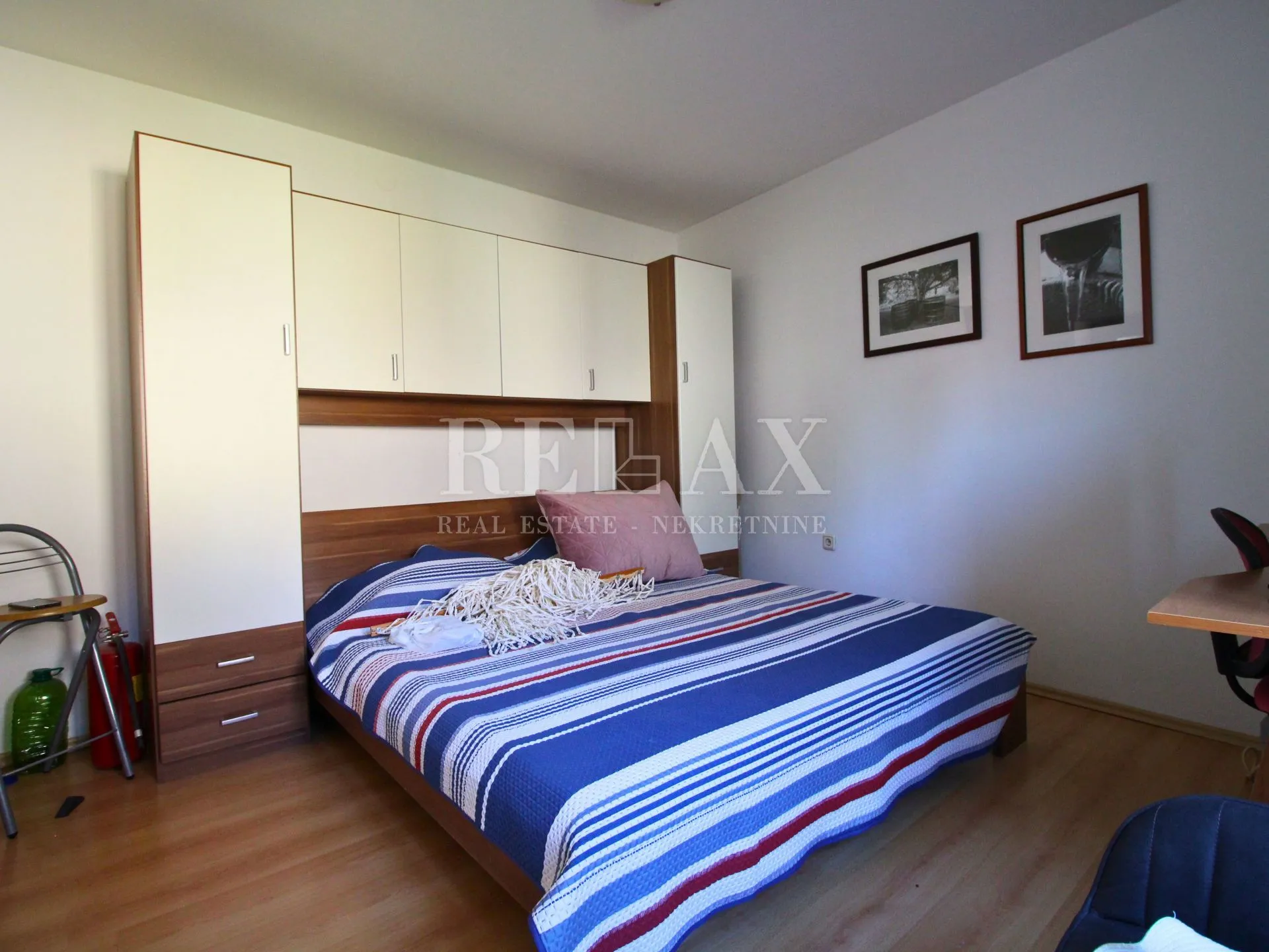 jadranovo - samostojeća kuća s 3 apartmana - slika 37