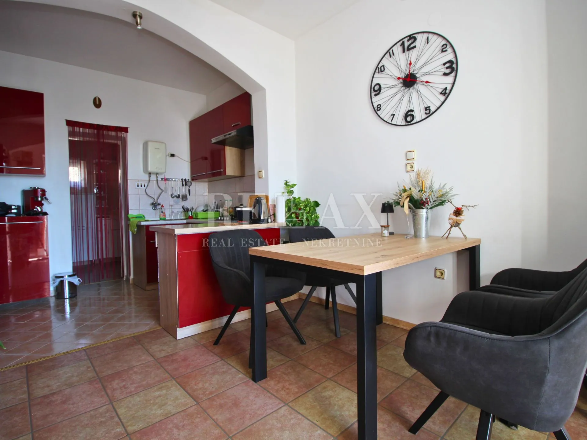 jadranovo - samostojeća kuća s 3 apartmana - slika 35