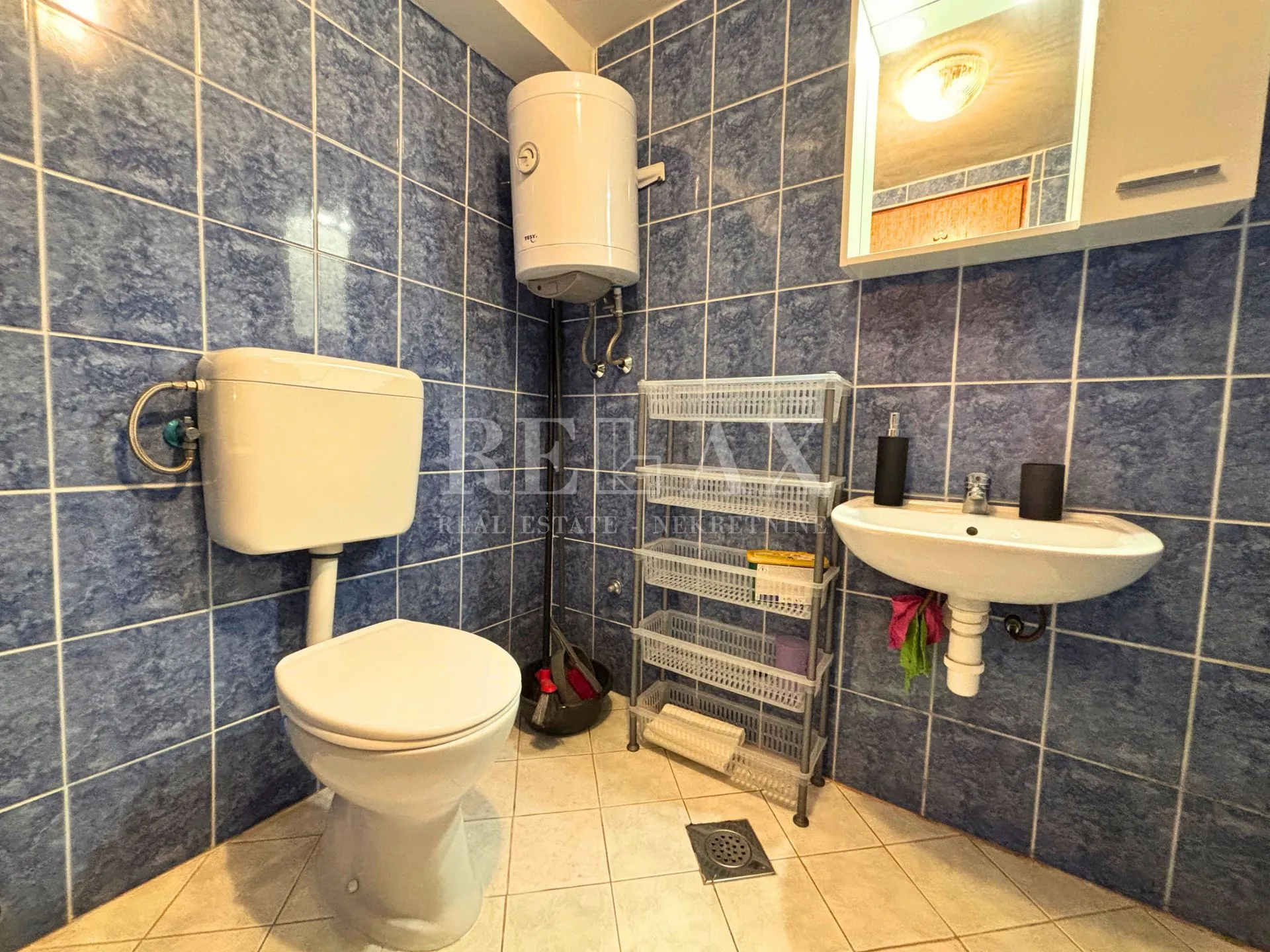 jadranovo - samostojeća kuća s 3 apartmana - slika 19