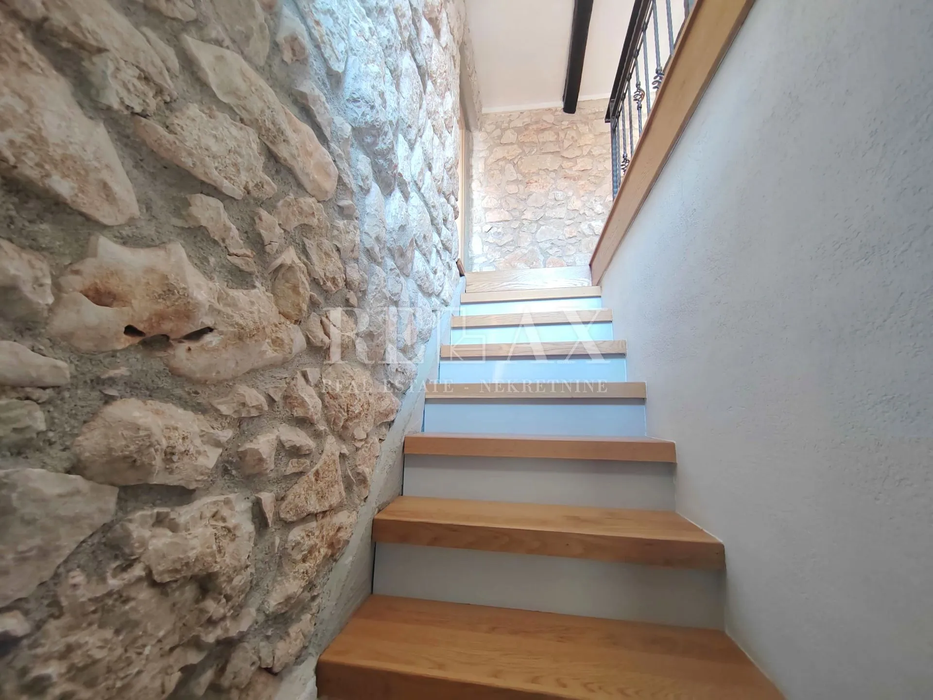 otok krk, kras - kuća u blizini malinske - slika 15