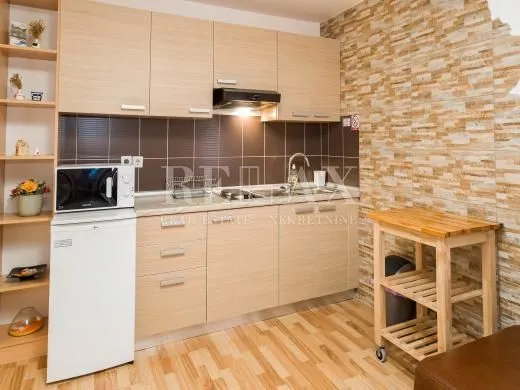 crikvenica,dramalj - kuća sa 7 apartmana - slika 28