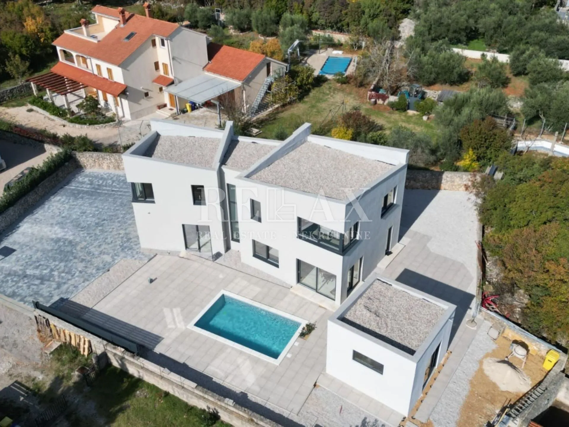 otok krk, muraj - luksuzno opremljena vila s bazenom - slika 2