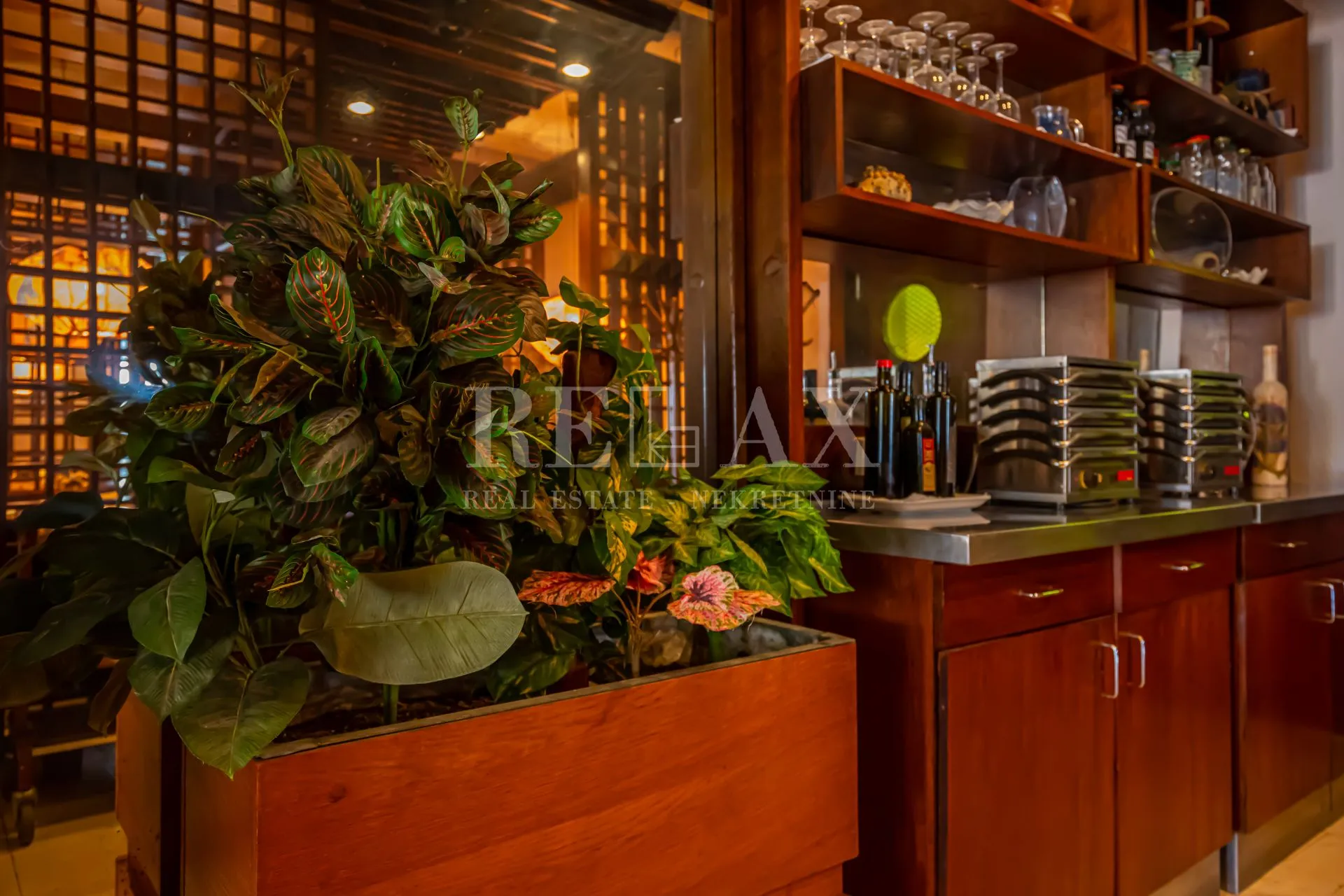 crikvenica - kuća s restoranom na top lokaciji - slika 84