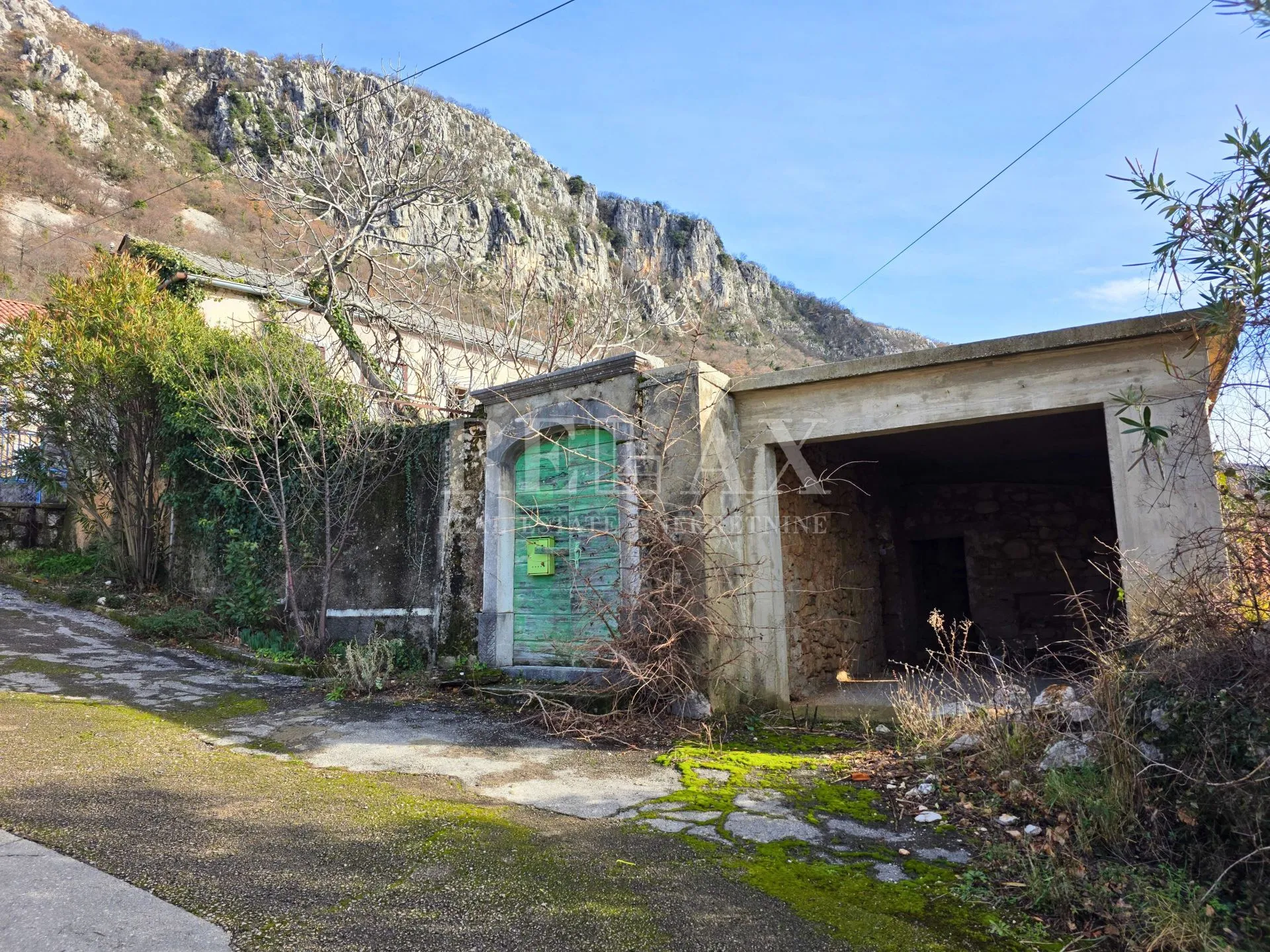 grižane - samostojeća kamena kuća s pomoćnom zgradom, pogled more - slika 7