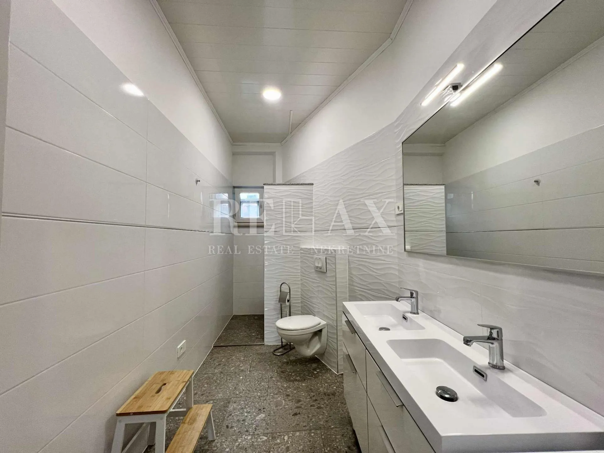 rijeka, potok - gospodski trosobni stan 114 m2 - slika 11